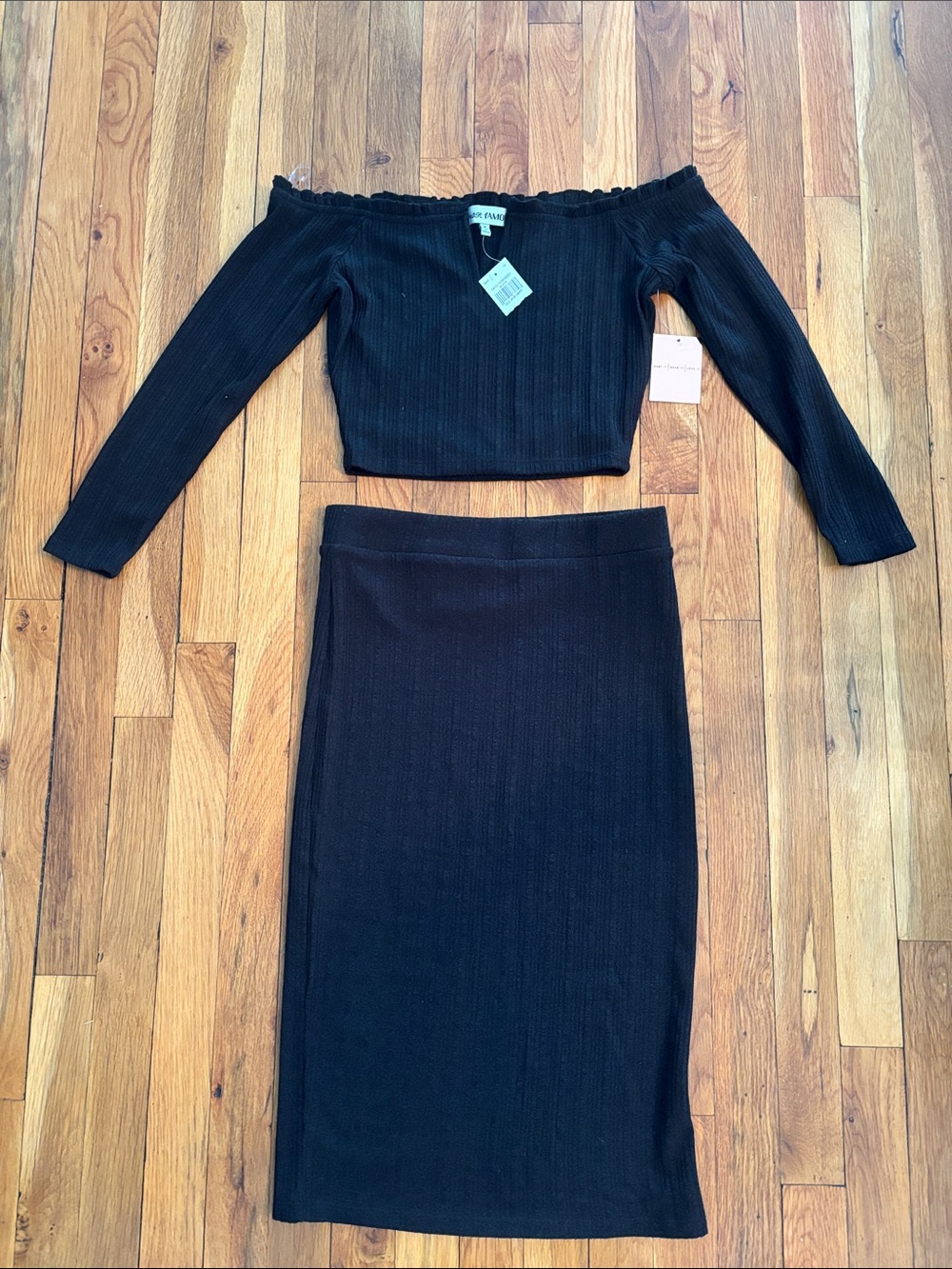 Almost Famous Black Ribbed Off-Shoulder Skirt Set (2)